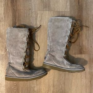 Ugg Boots Uptown Tan Ivory lace up sheepskin 6